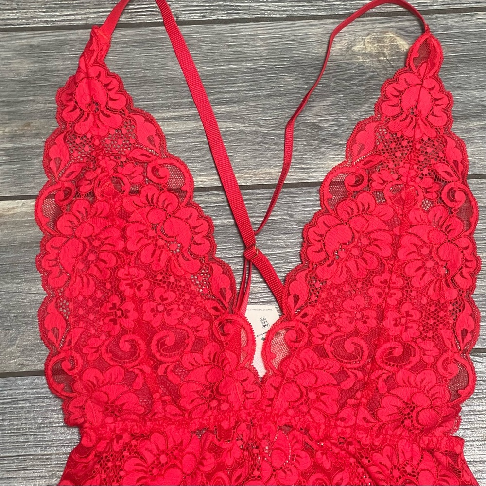 NWT $78 Free People X HAH Comin in Haht Lace Bodysuit Size Small Siren Red Top - Picture 5 of 11